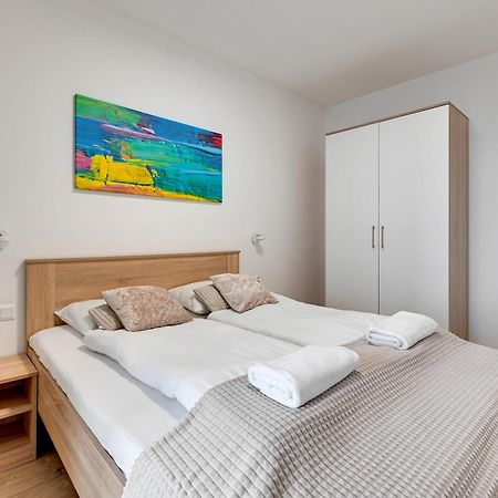 Apartament Nadmorskie Spektrum & Parking Gdańsk Buitenkant foto